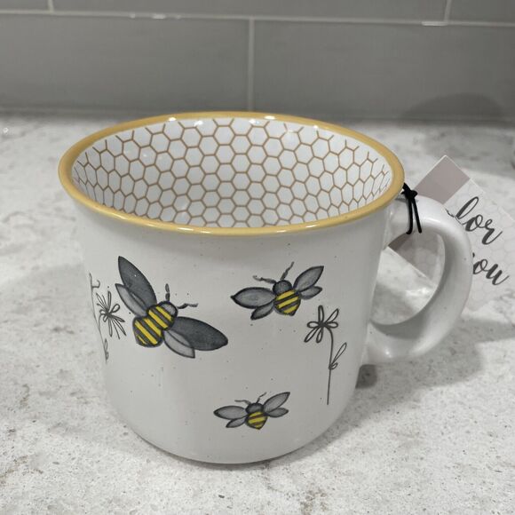 BEE YOU TI FUL Embossed Heartland Hive Coffee Mug Ceramic 20oz 2 Side Beautiful - Picture 2 of 6